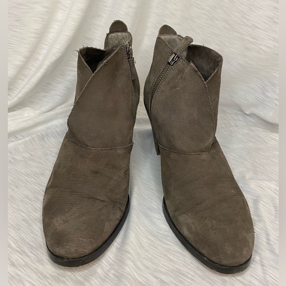 Eileen Fisher Textured Boots Charcoal/Brown Booties - Picture 2 of 7